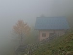 Jeudi 29 octobre 2026 10h54 Ciel bleu au-dessus dès 1500m, brouillard et stratus au-dessous